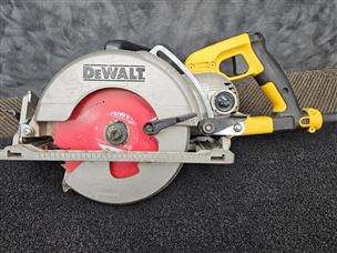 DEWALT DWS535 CORDED CIRCULAR SAW Acceptable Buya